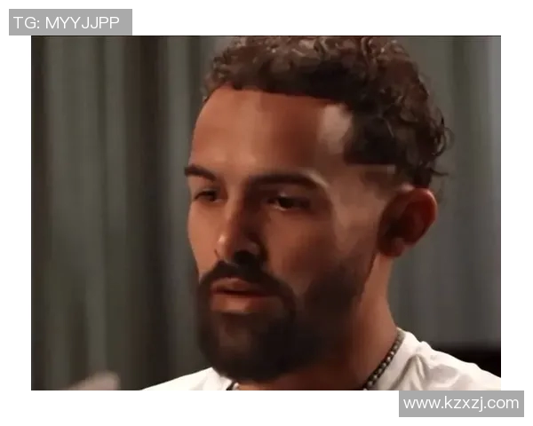 都怪詹姆斯！特雷-杨“决定”公布：模仿老詹给茶饮打广告